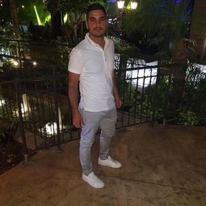 Meet your Posher, Amir